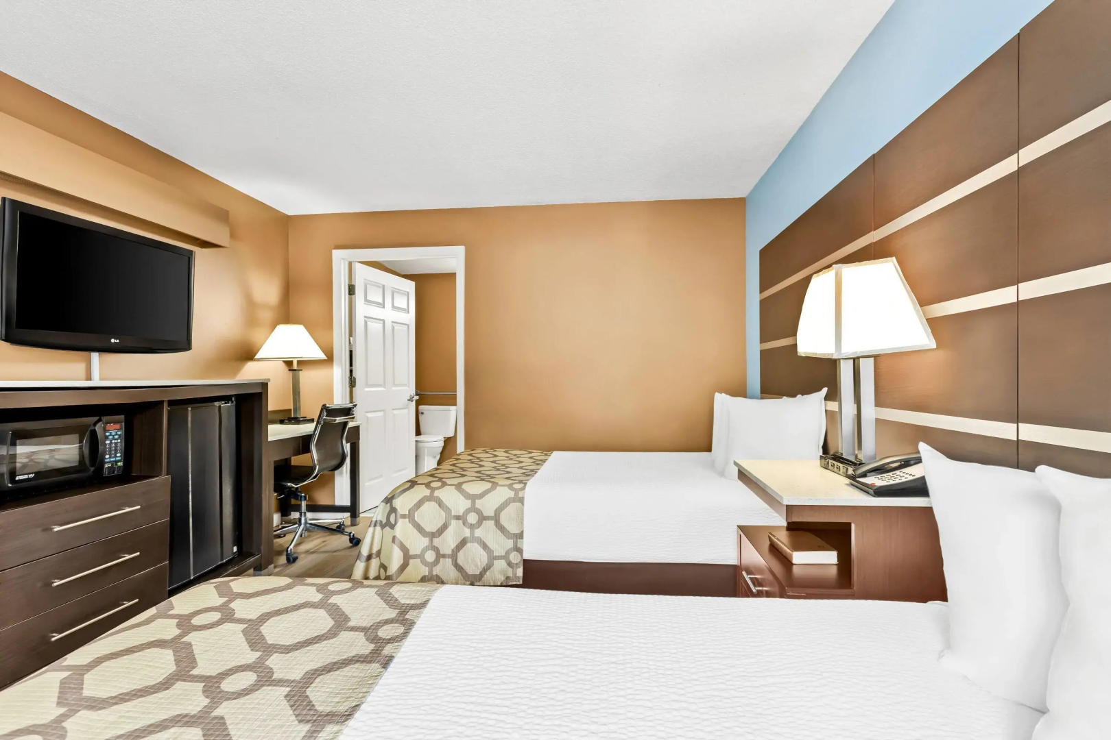 Baymont Inn and Suites - Forest City