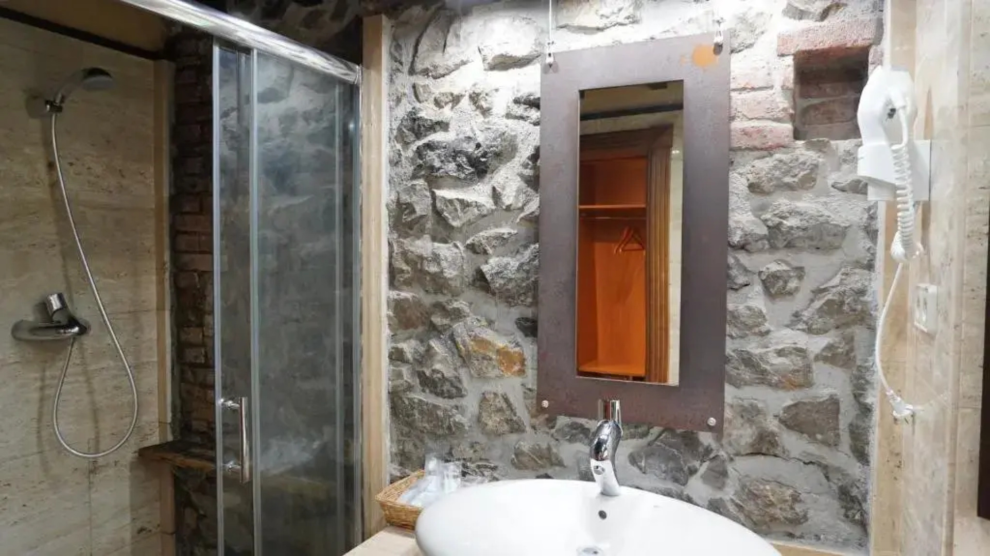 Casa Escuela de Torin