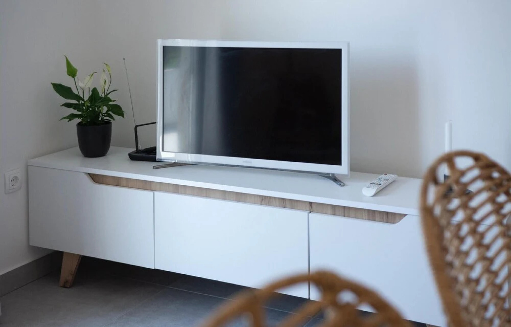 Beautiful Home in Zrnovnica With Wifi and 3 Bedrooms