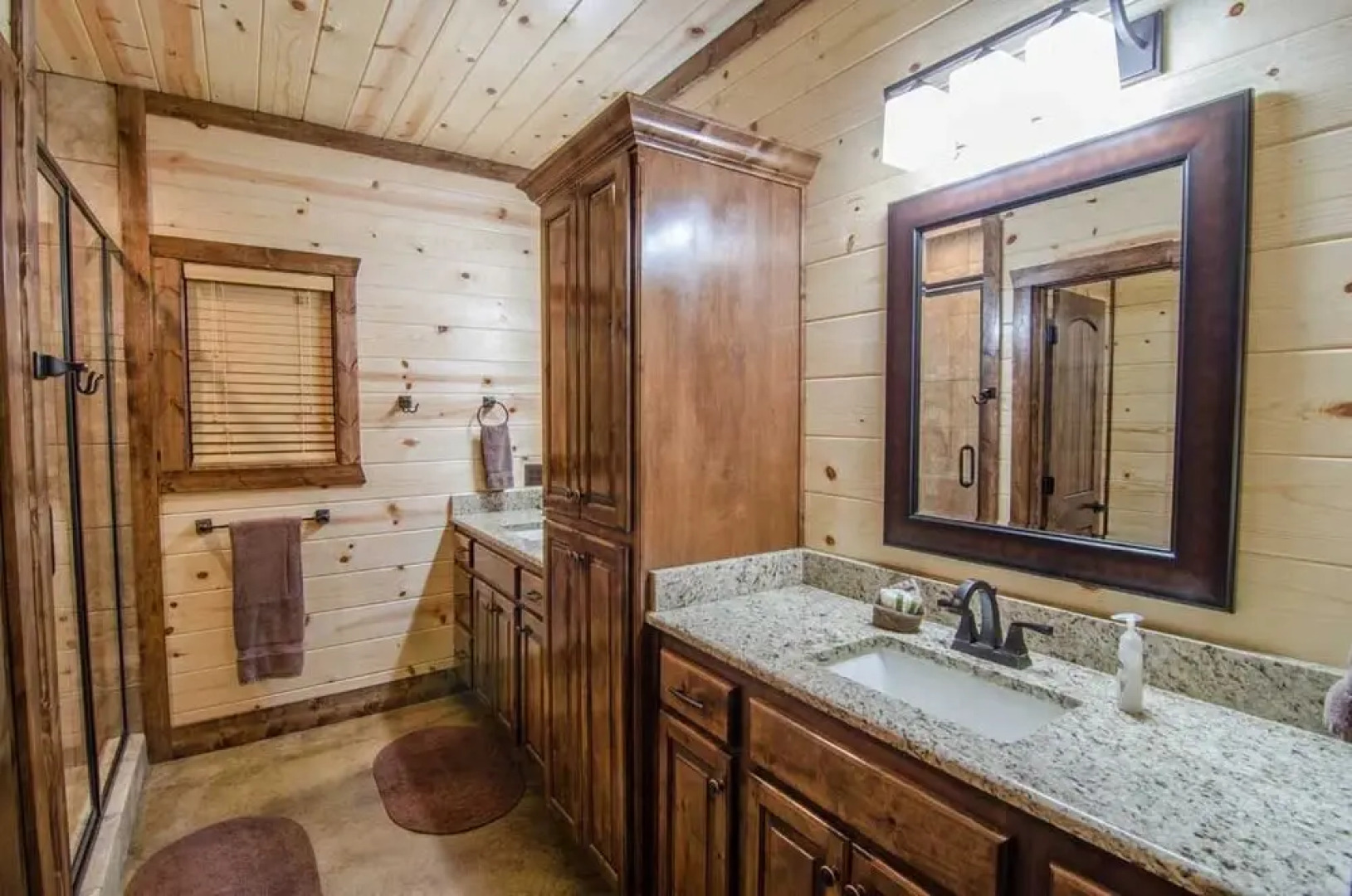 Four Leaf Clover Lodge - 4 Br Cabin