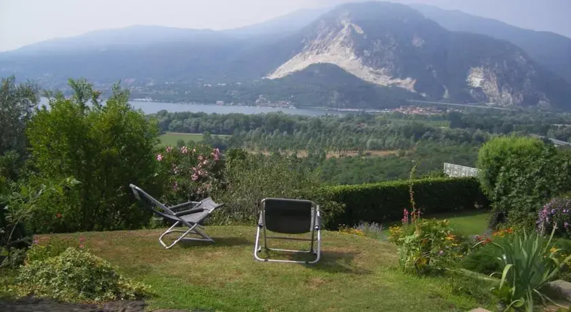 Camera con Vista Bed & Breakfast - Verbania