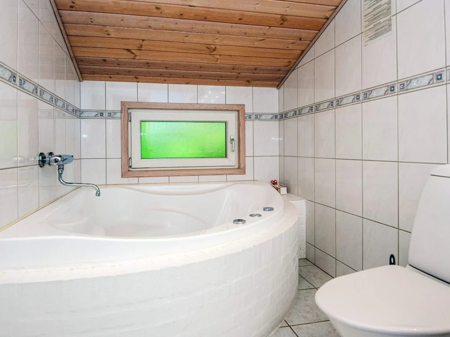 Secluded Holiday Home in Henne near Beach