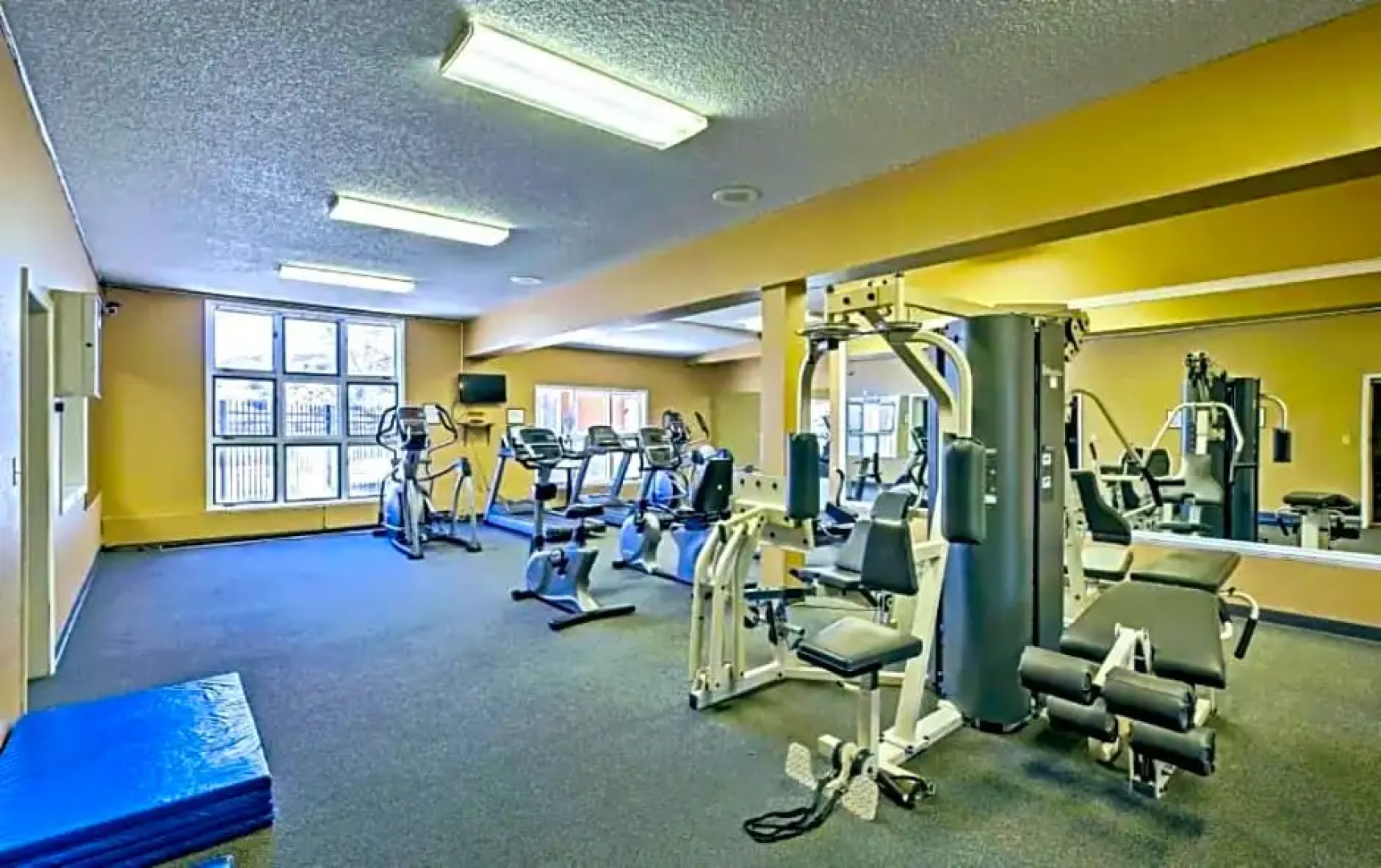 DOCO Rocky Mountain Vacation Rental-Queen Studio with Resort Amenities