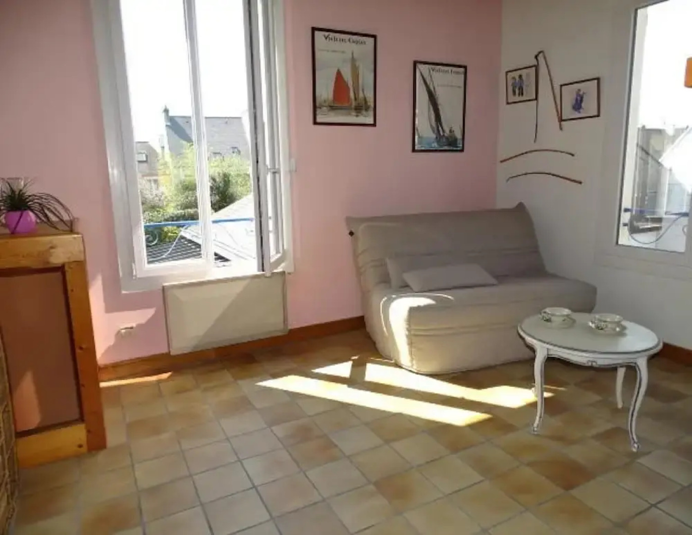 Old-world Retreat With Comfort