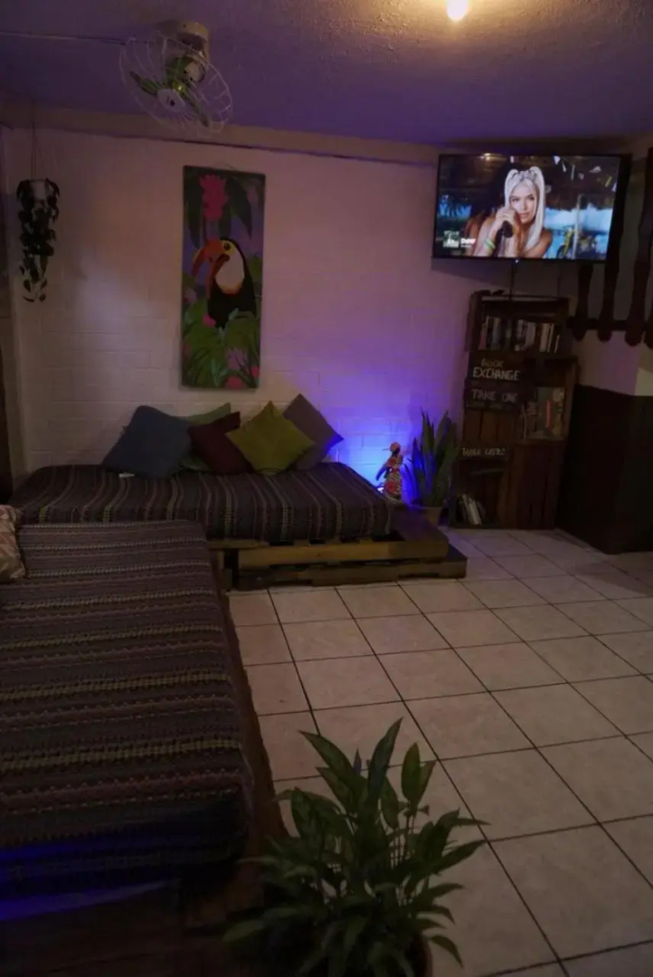 Pool House Hostel
