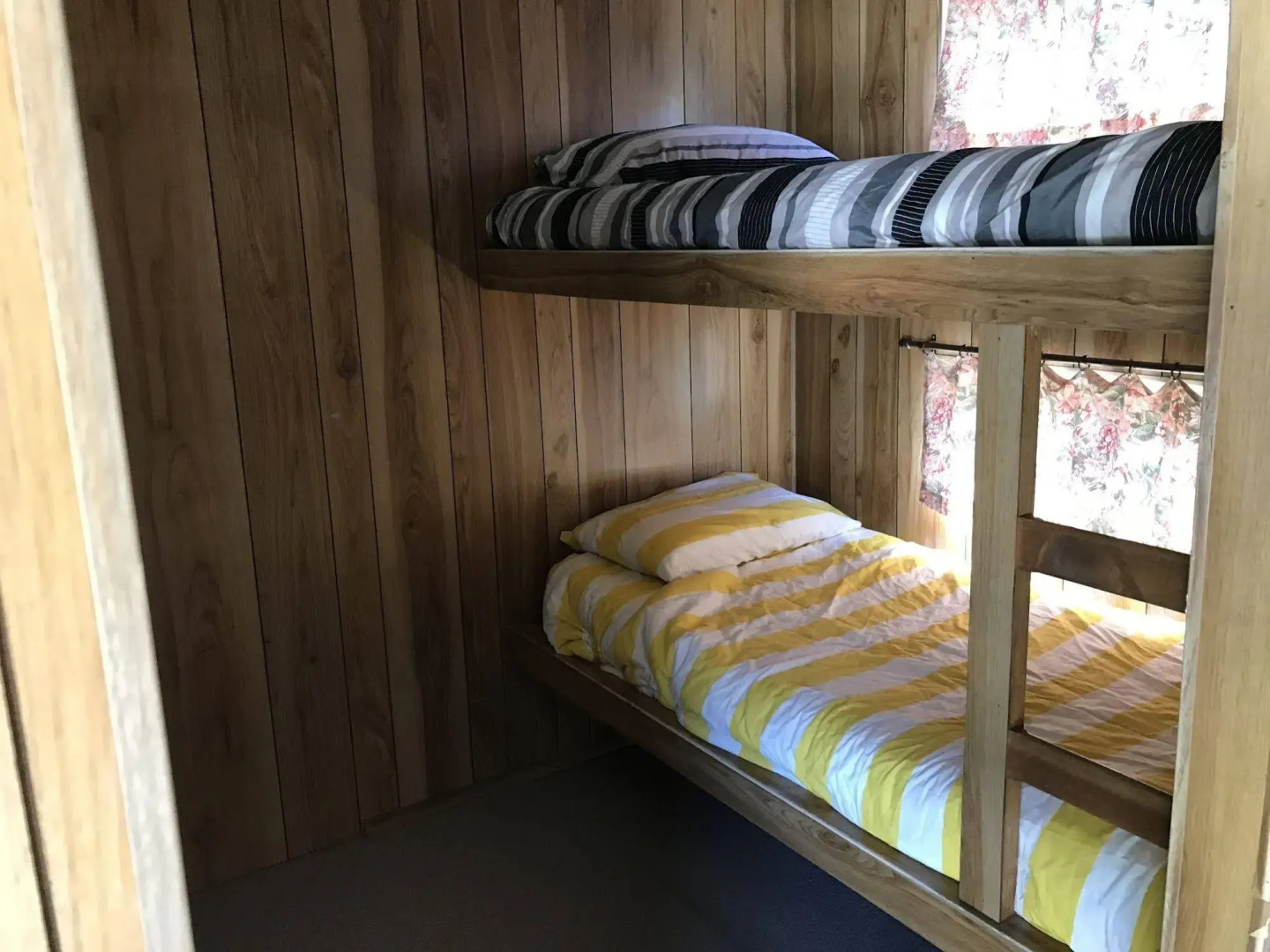 The Waterwheel Beach Cabins - Caravan Park