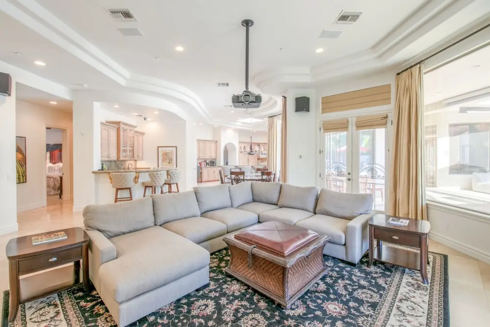 7832 North El Arroyo Road House 5 Bedrooms 5.5 Bathrooms Home