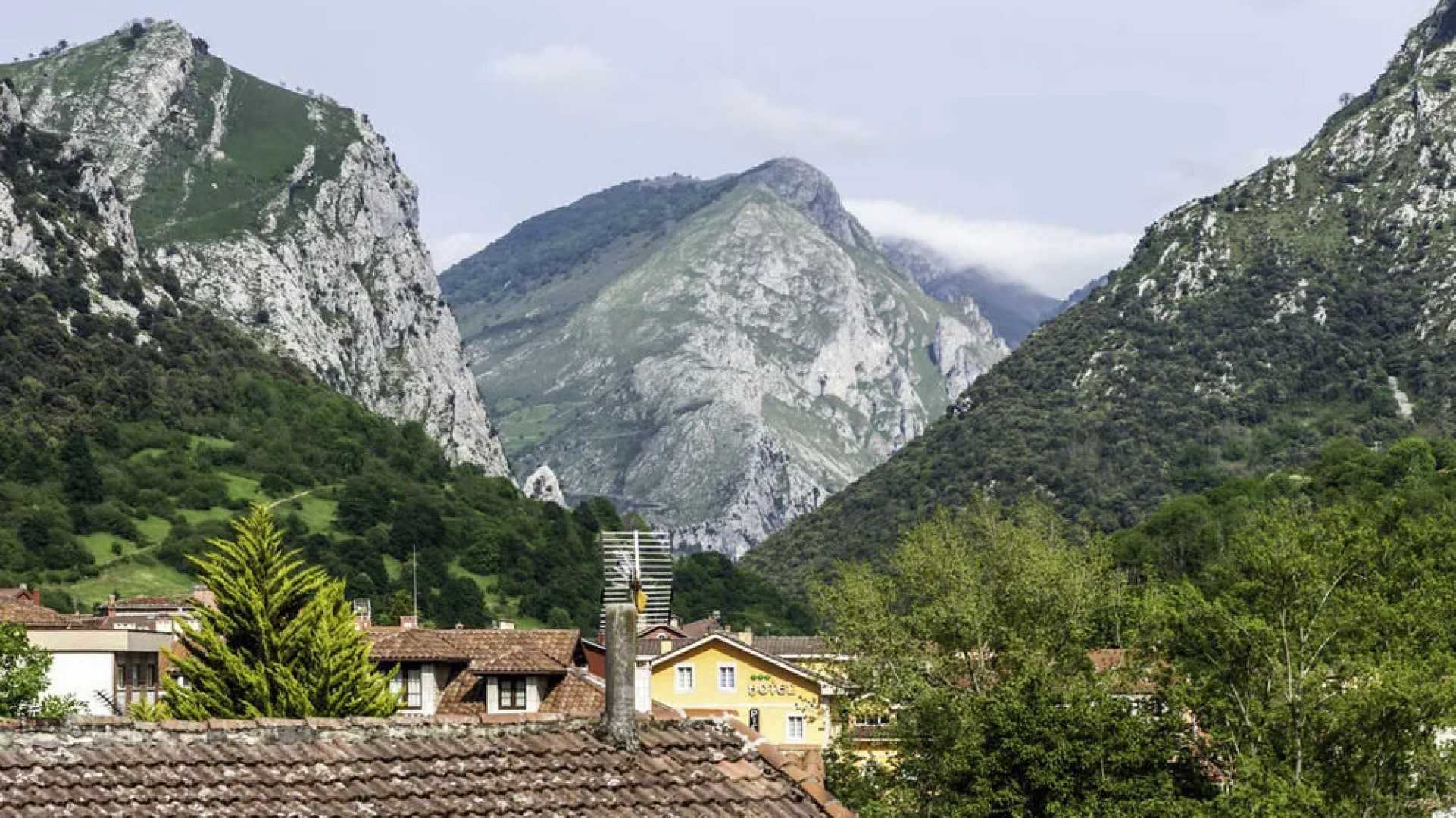 Apartamentos El Caxigu
