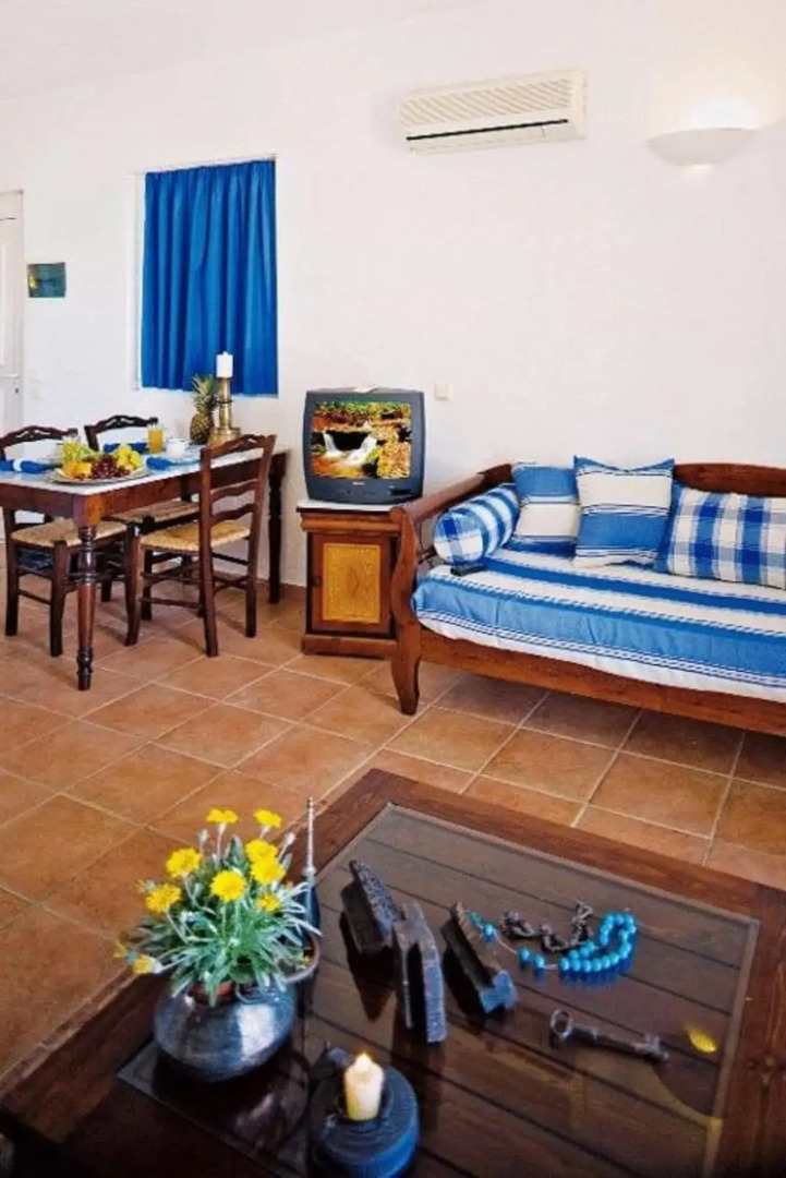 Katikies Studios & Apartments