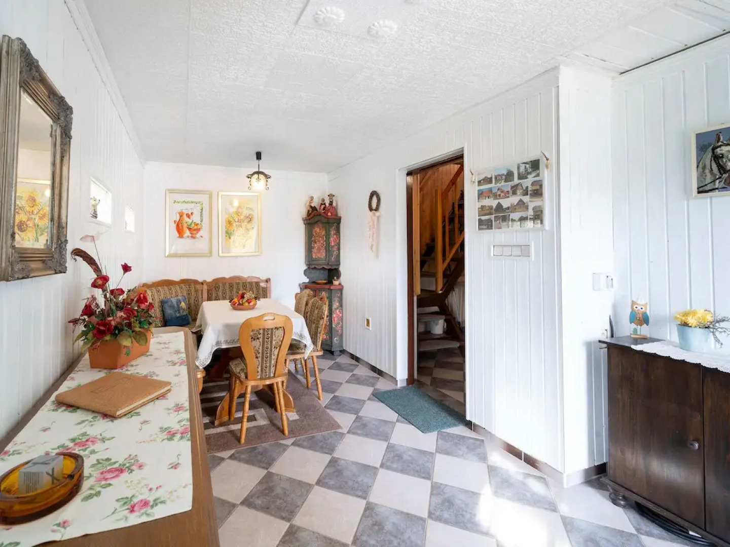 Secluded Holiday Home in Kraslice with Sauna, bubble bath