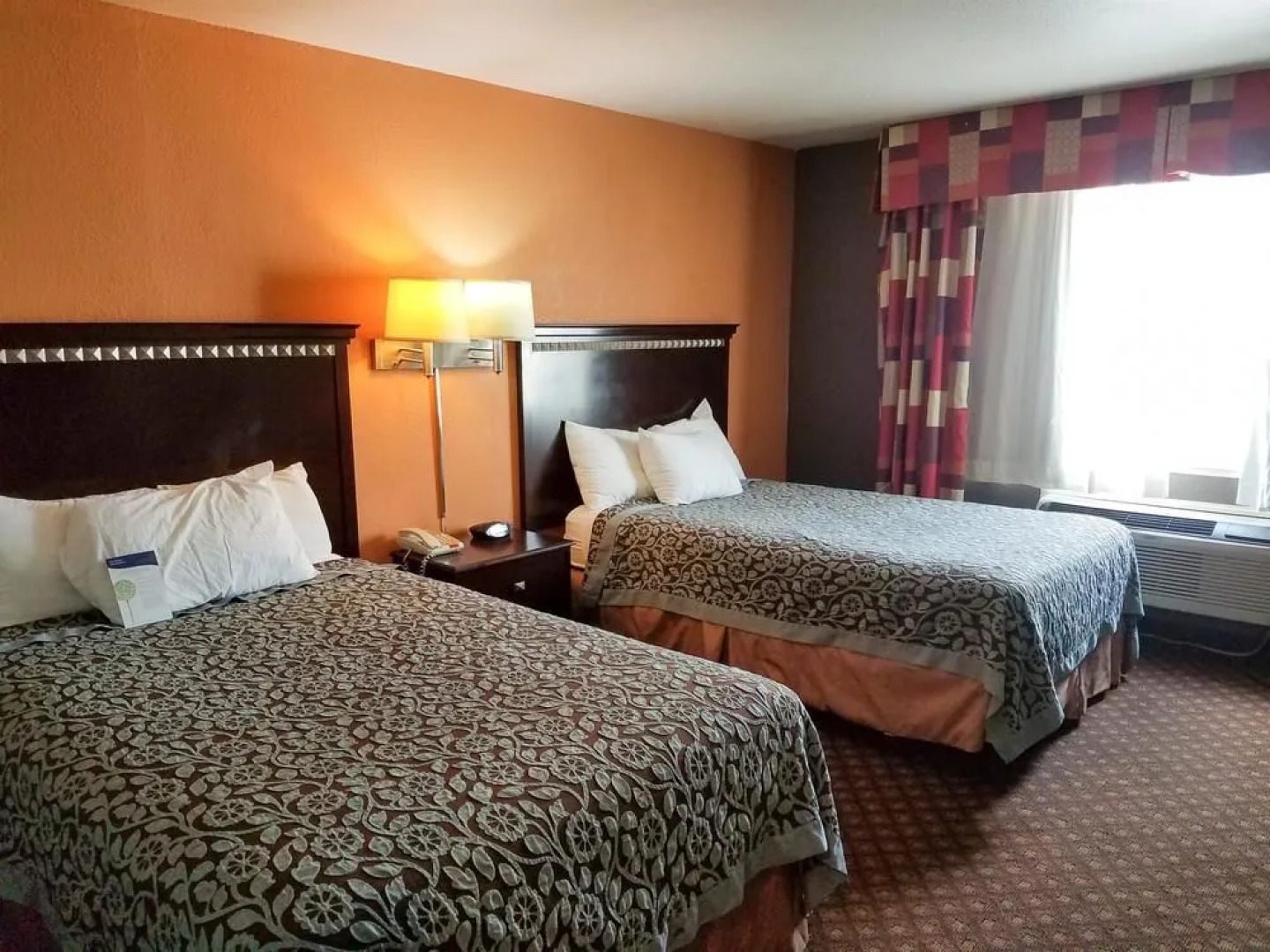 Oyo Townhouse Dodge City Ks