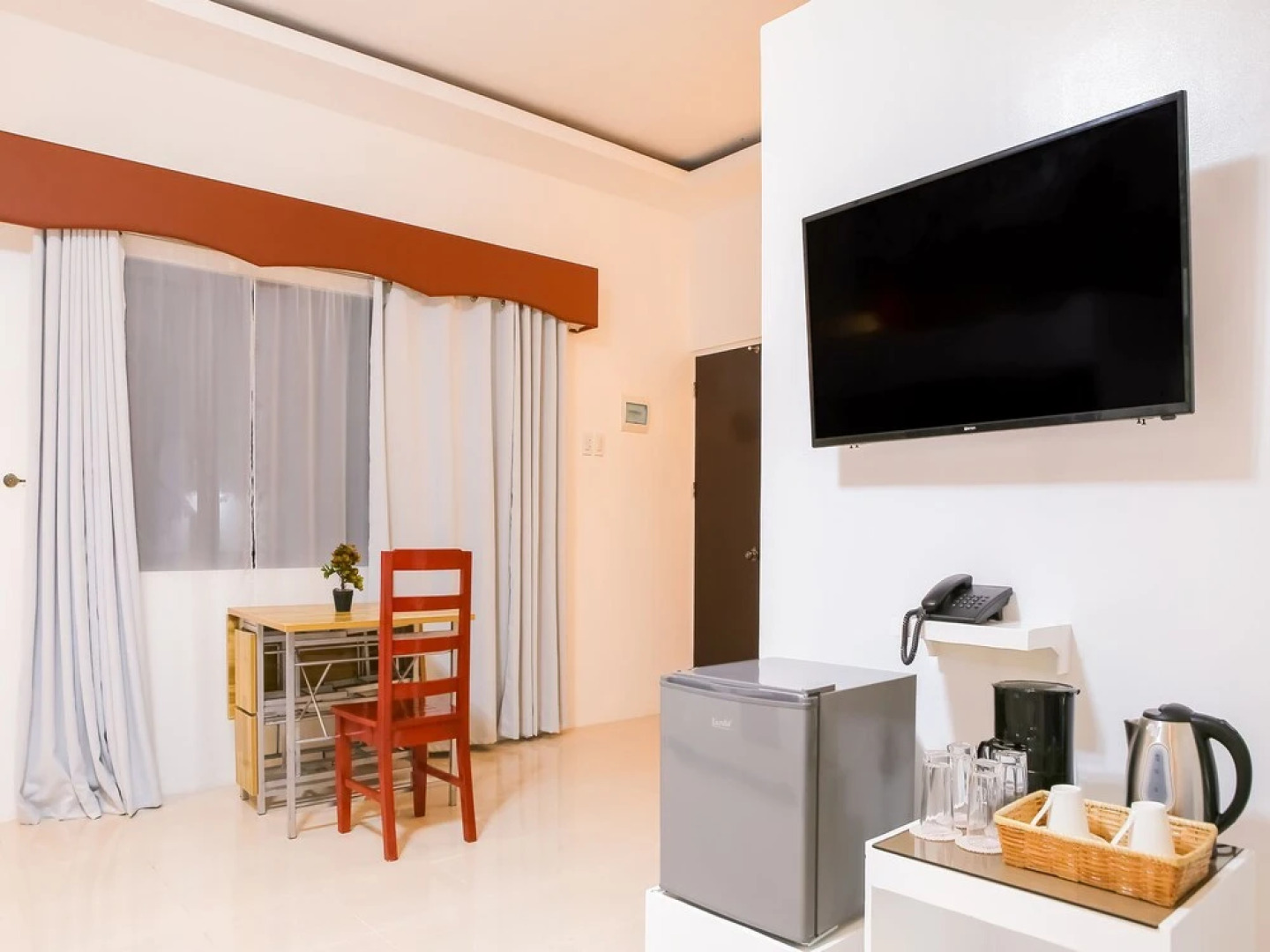 OYO 484 Gonzala Suites