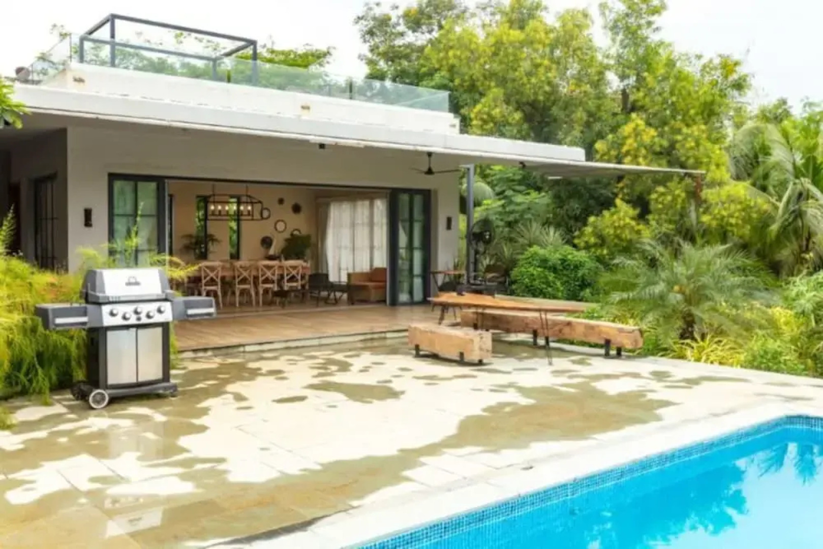 Quarterdeck by Hireavilla - Luxury Estate in Awas