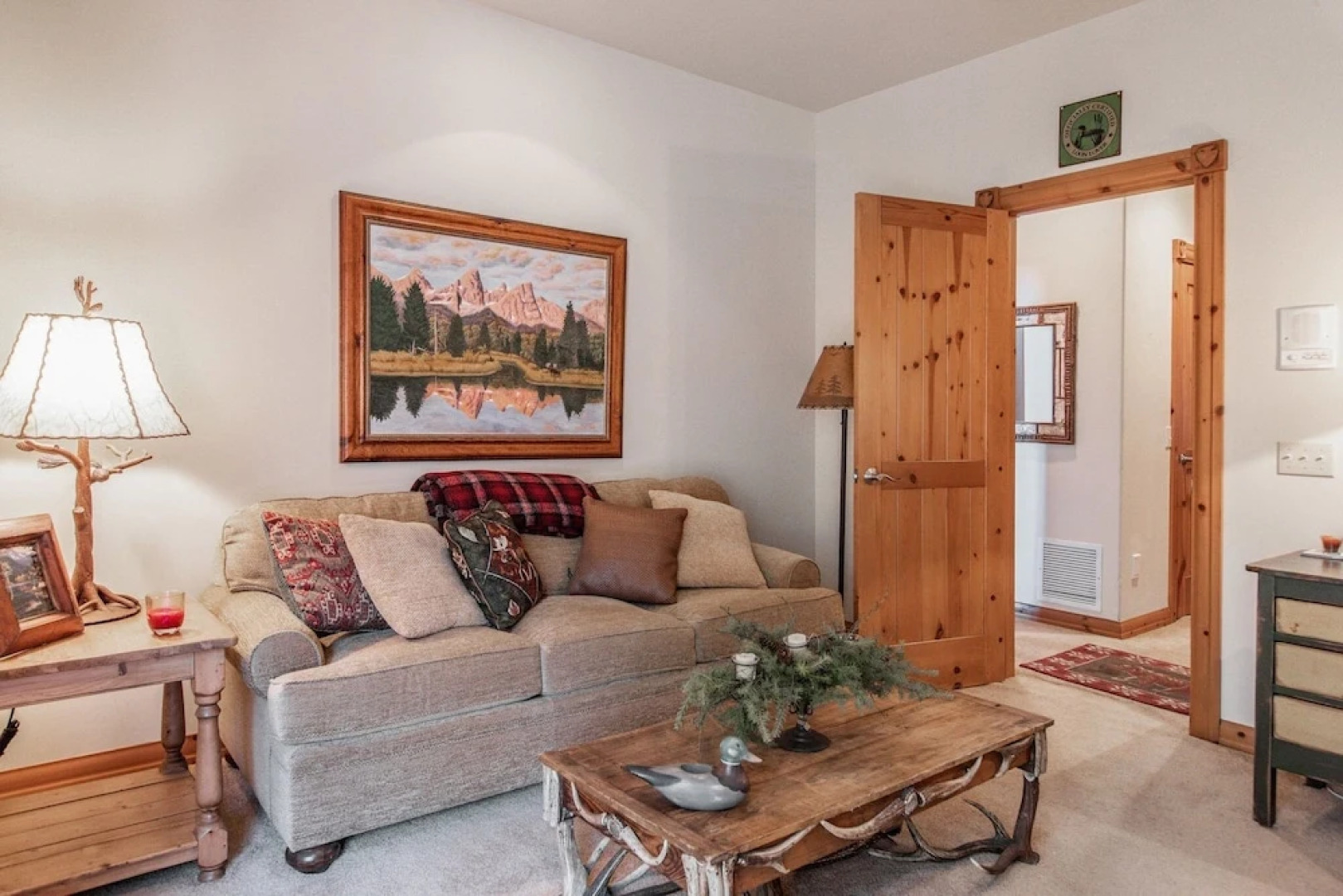 New Listing! Custom Miracle Mountain Lodge W/ AC Home