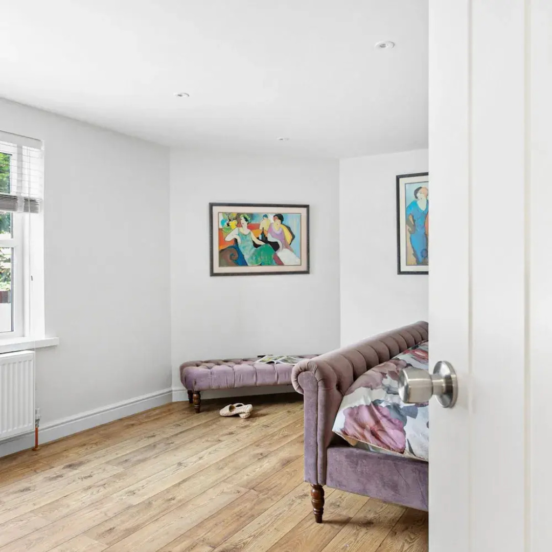 Coombe Bank in Teignmouth