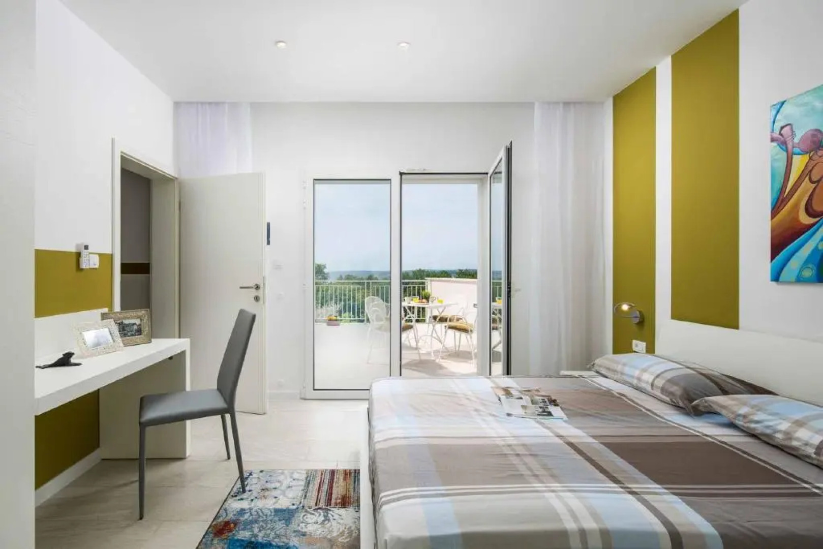 Villa White Pebble II