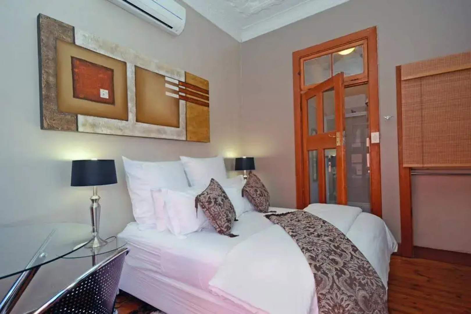Saffron Guest House