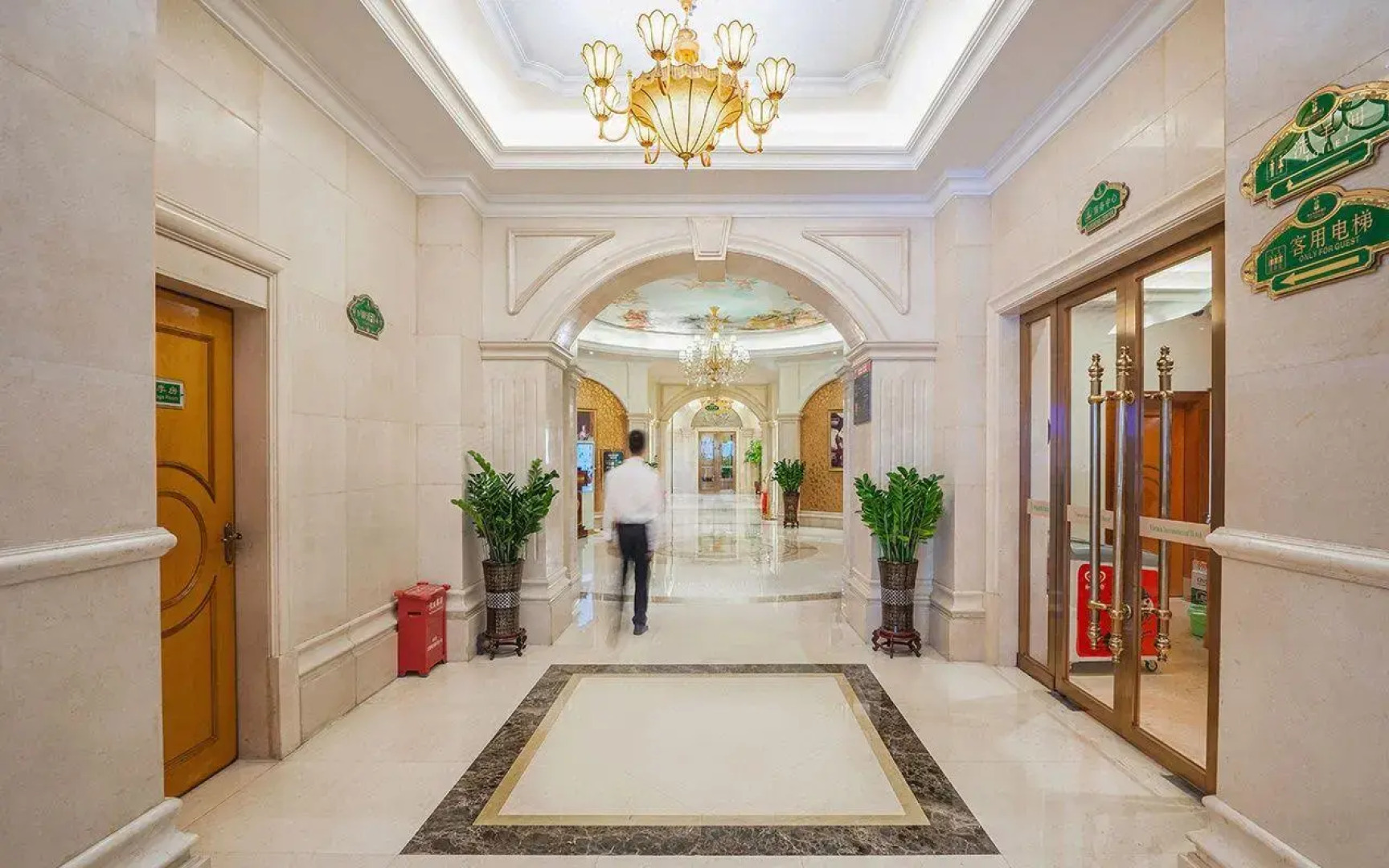 Vienna International Hotel Shenzhen North Station Branch