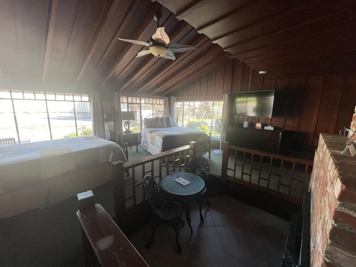 Edgewater Beach Motel