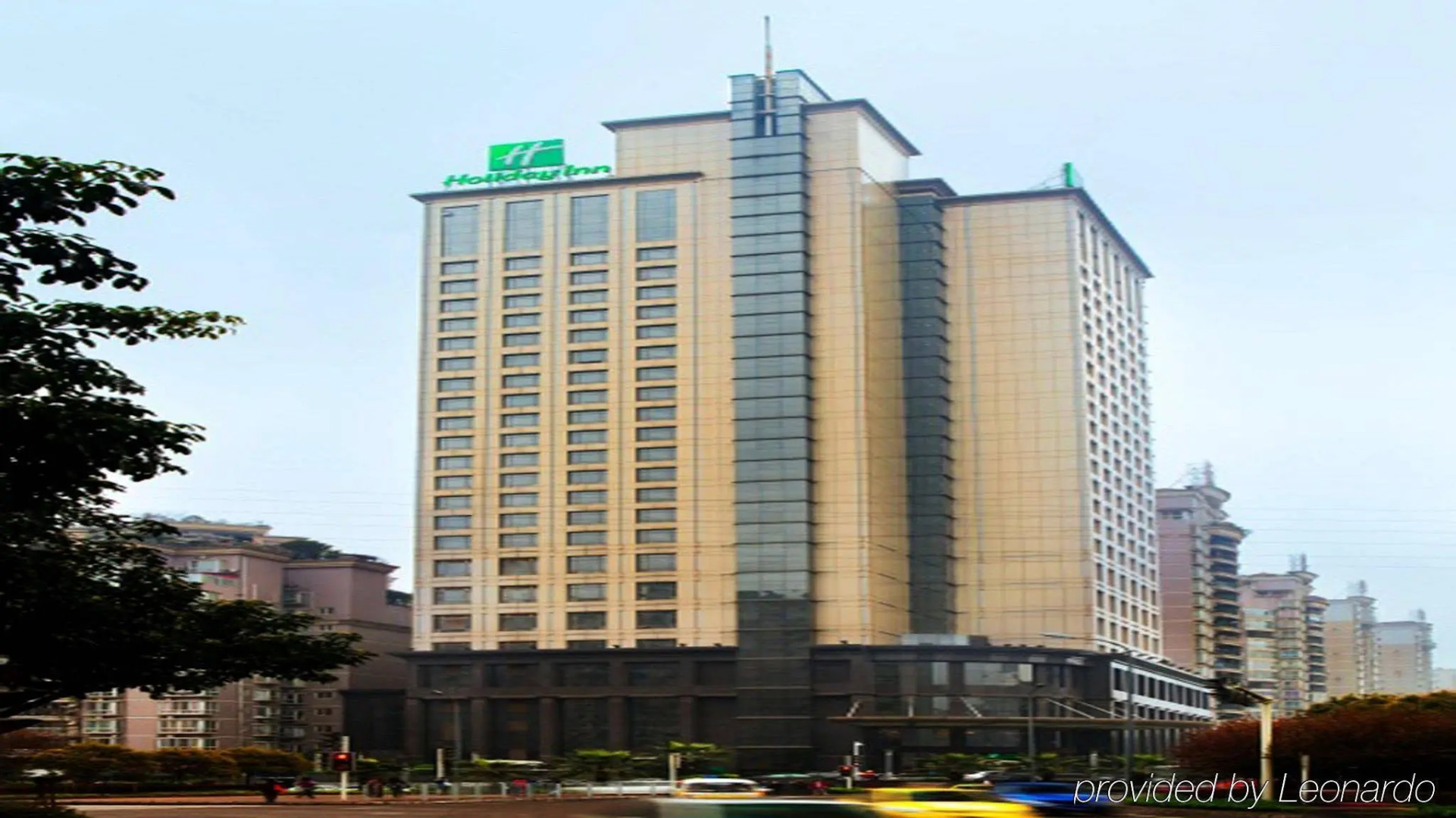 Holiday Inn Chongqing Guanyinqiao by IHG