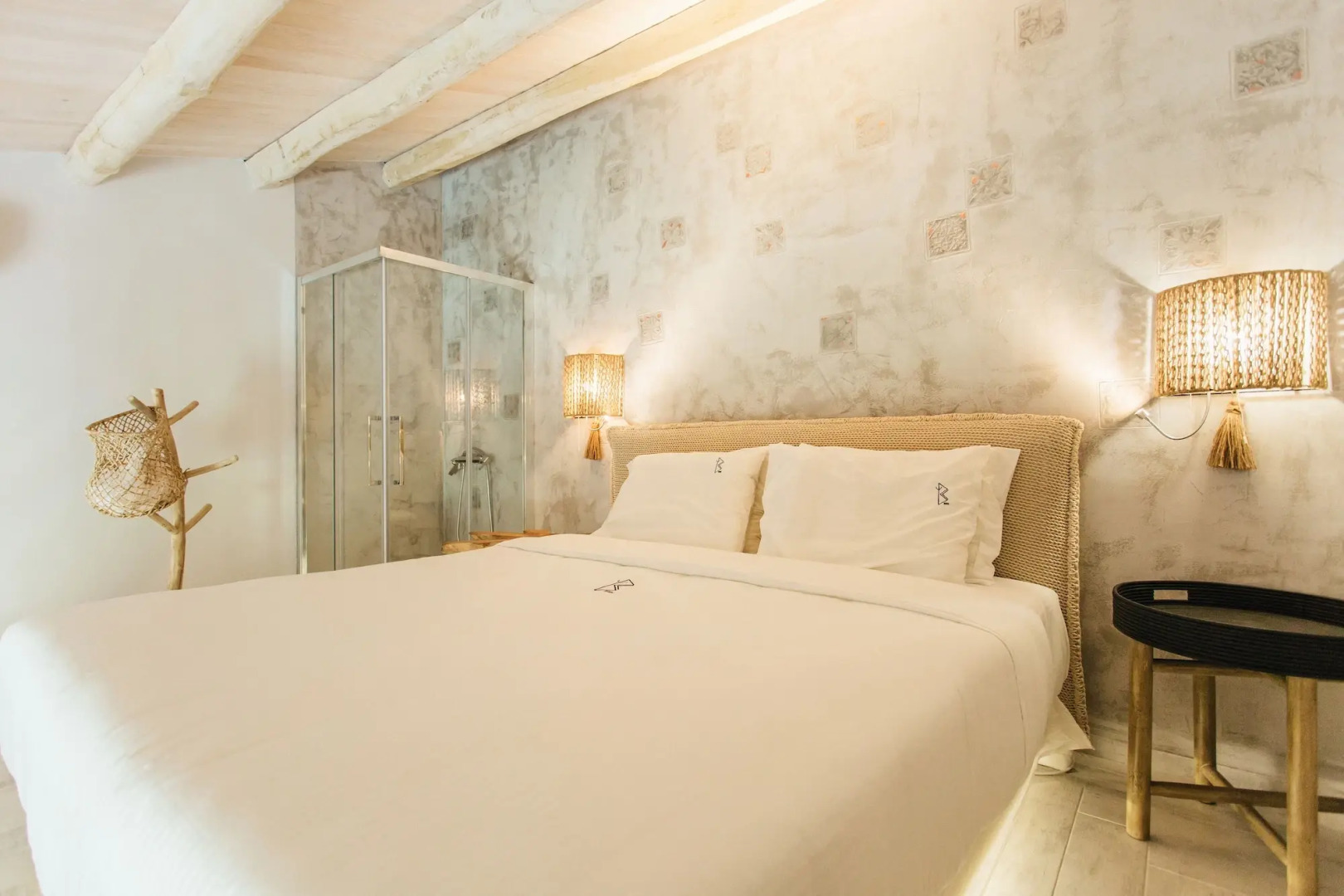 Blue Carpet Luxury Suites