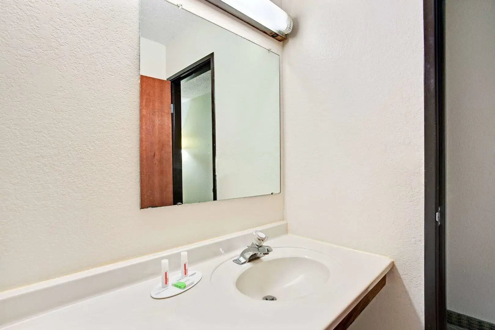 Super 8 By Wyndham Belleville