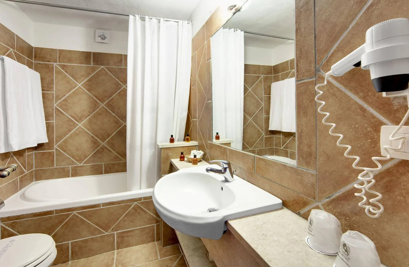 Colonna Beach Hotel Marinella