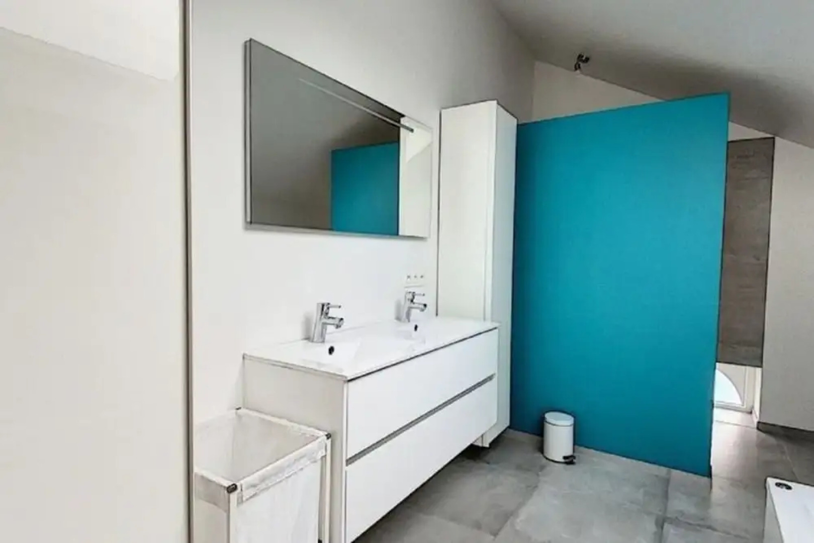 Charming Family Home in Achet