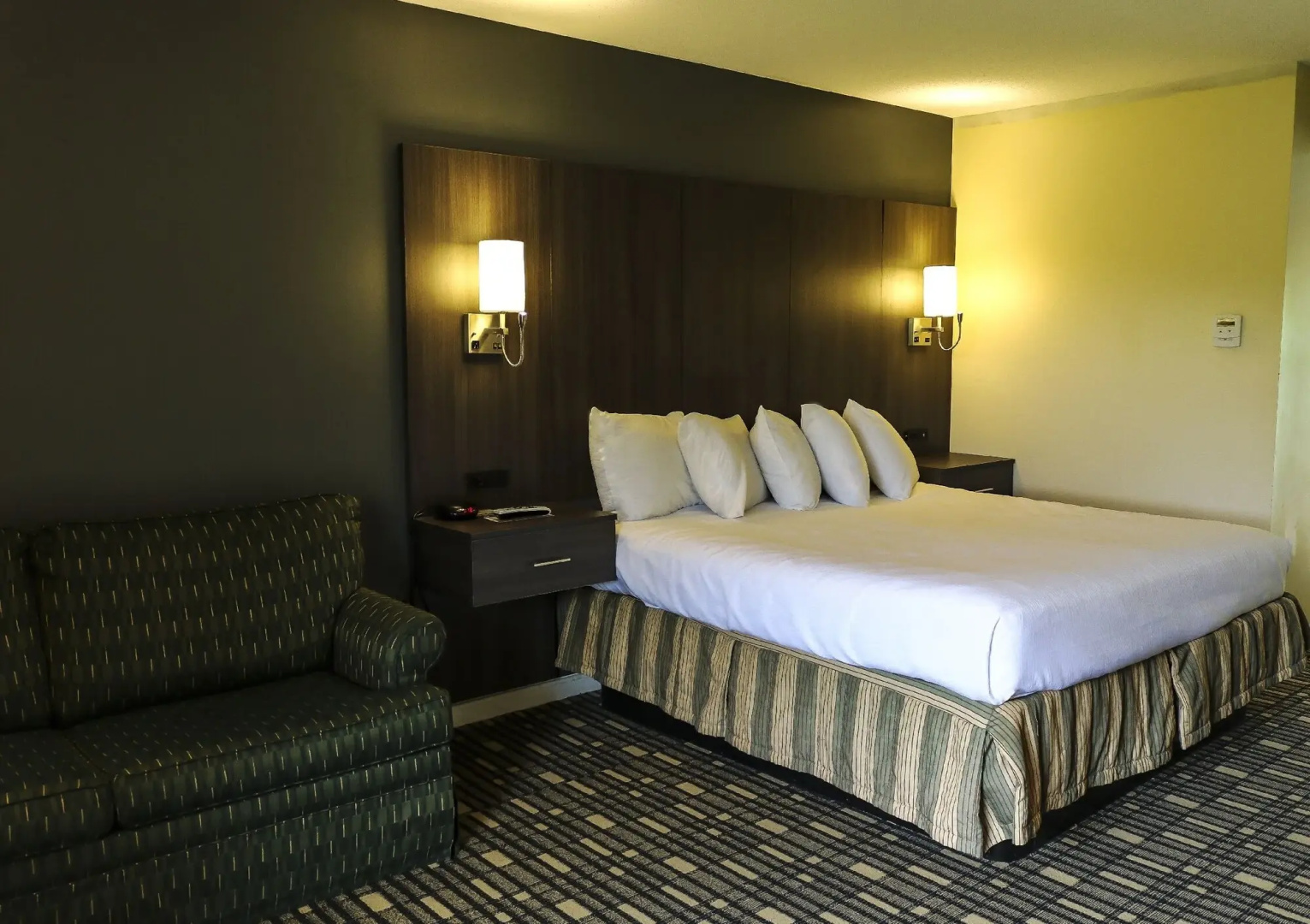 Fairbanks Inn