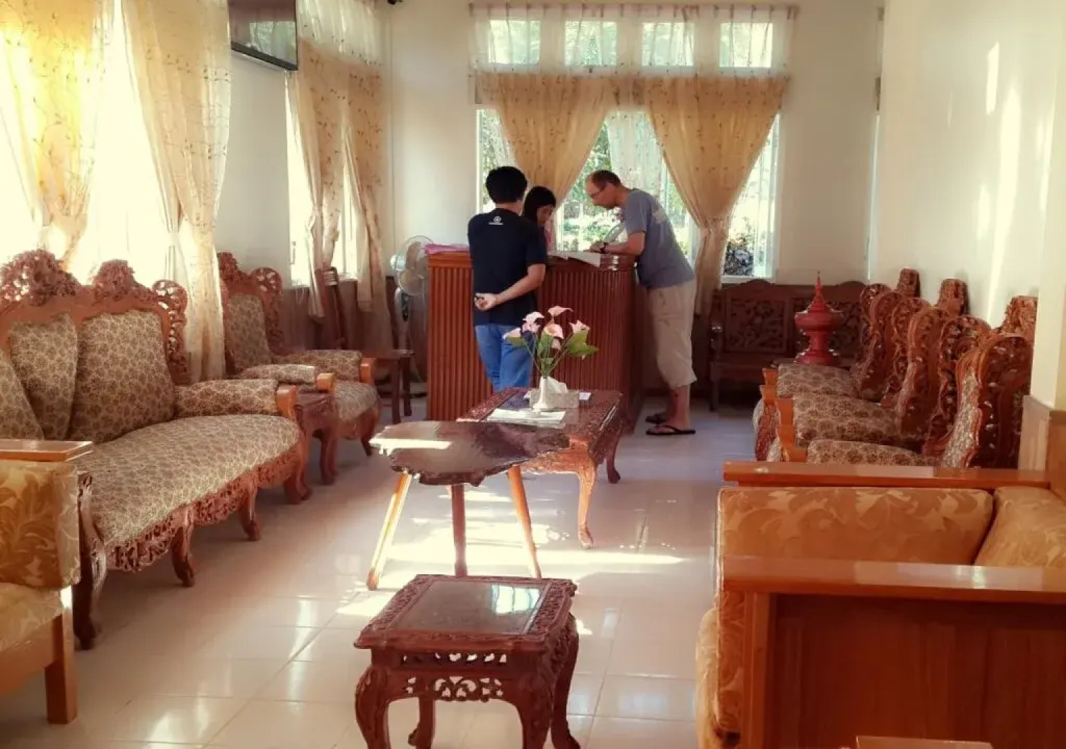 Mrauk Oo Nawarat Hotel