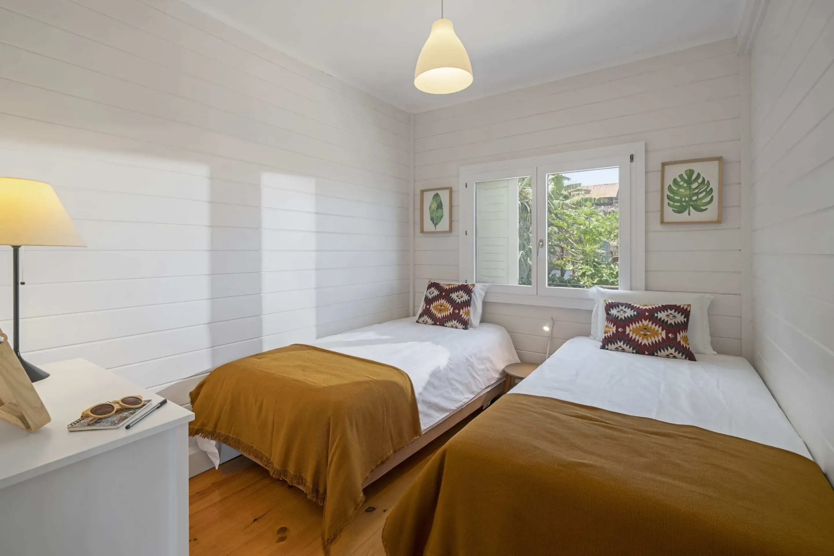 Casa da Rocha de Baixo by An Island Apart