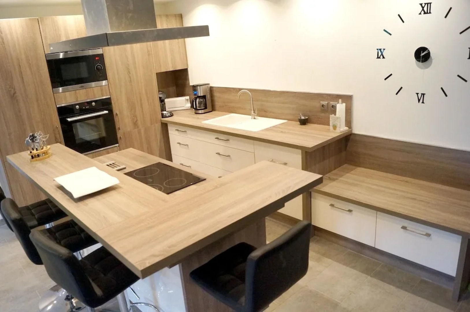 House With 3 Bedrooms in Usclades-et-rieutord, With Wonderful Lake Vie