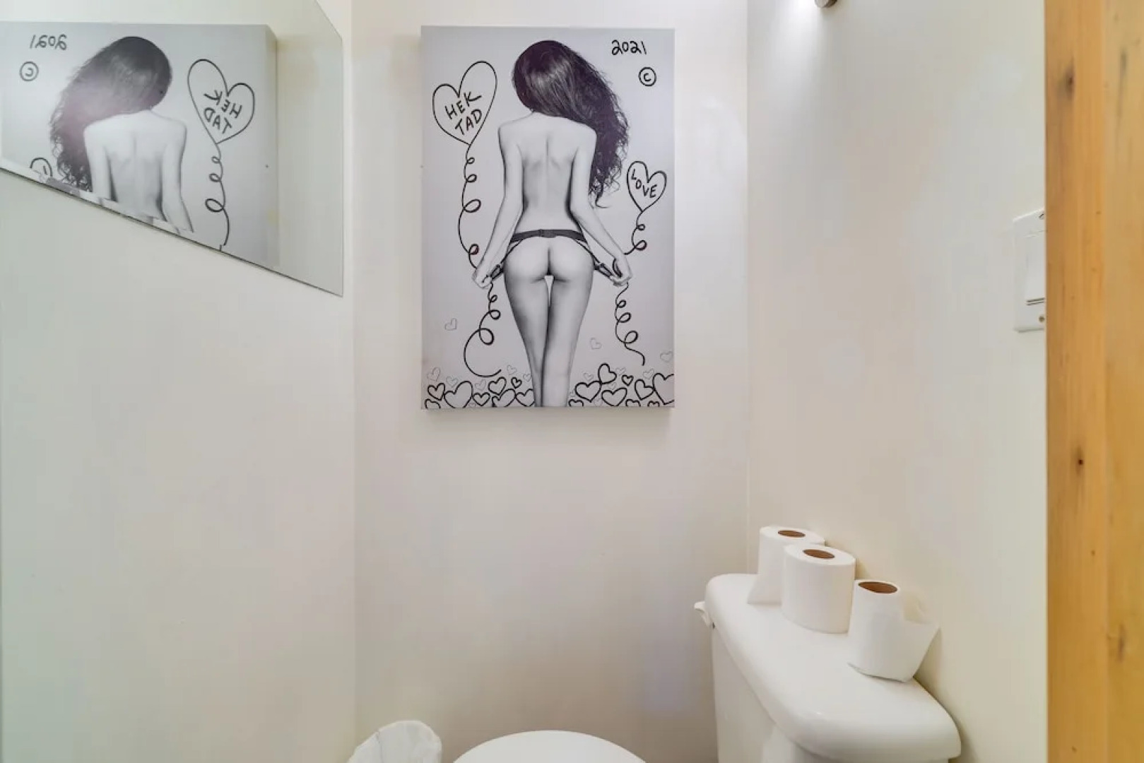 Colorful East Stroudsburg Townhome - Pets Welcome!