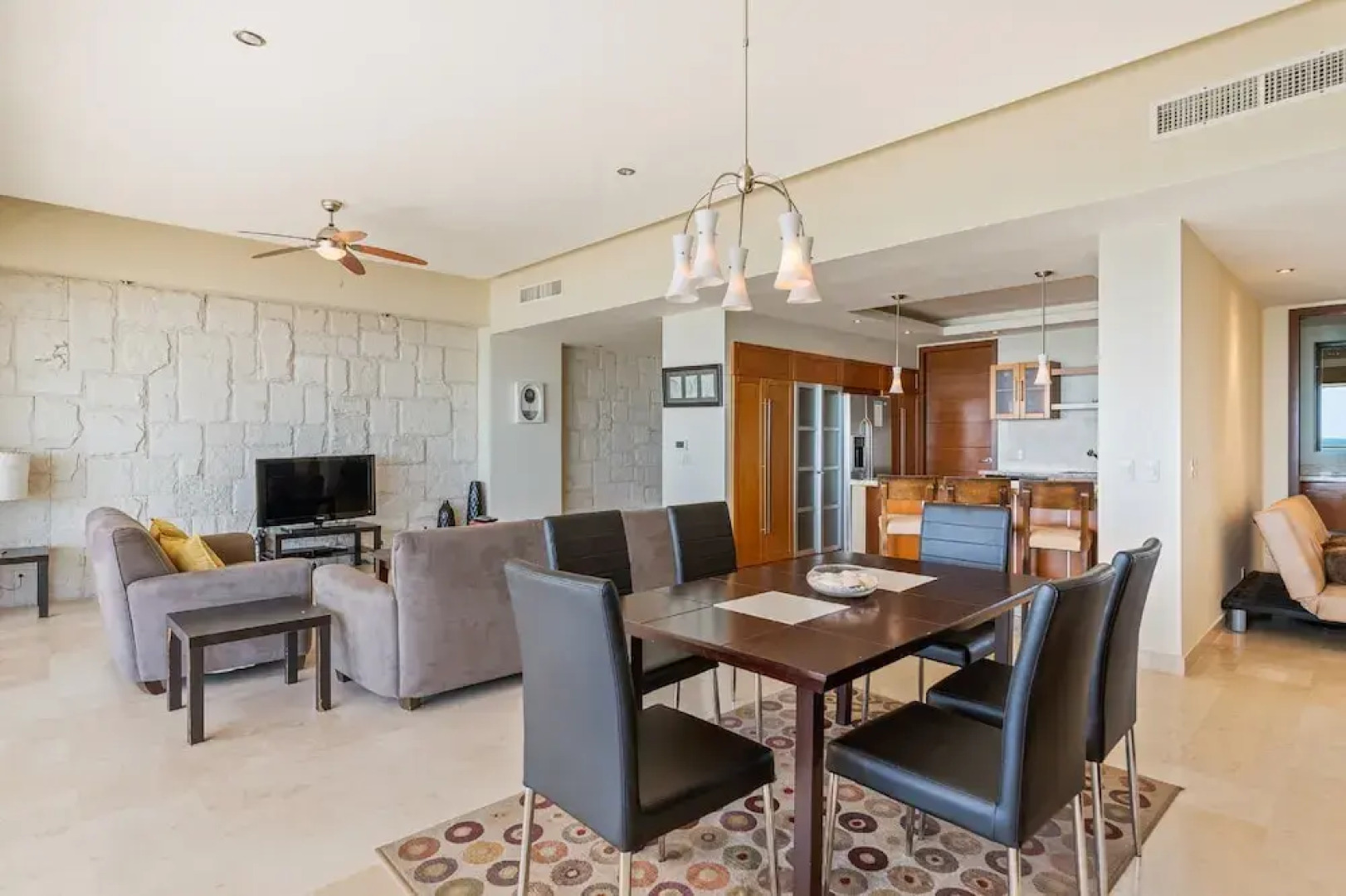 Encanto Living 0901 -2BR by Kivoya