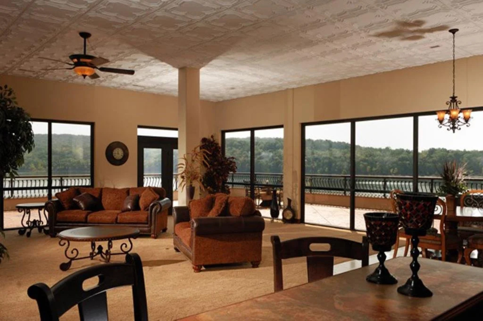 D'Monaco Luxury Resort