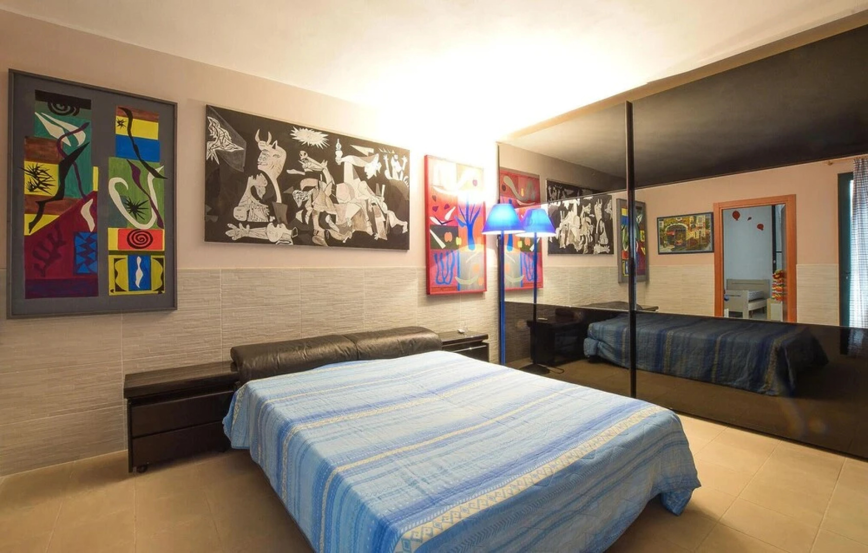 Amazing Home in S. Croce Camerina RG With 6 Bedrooms, Private Swimming Pool and Outdoor Swimming Pool