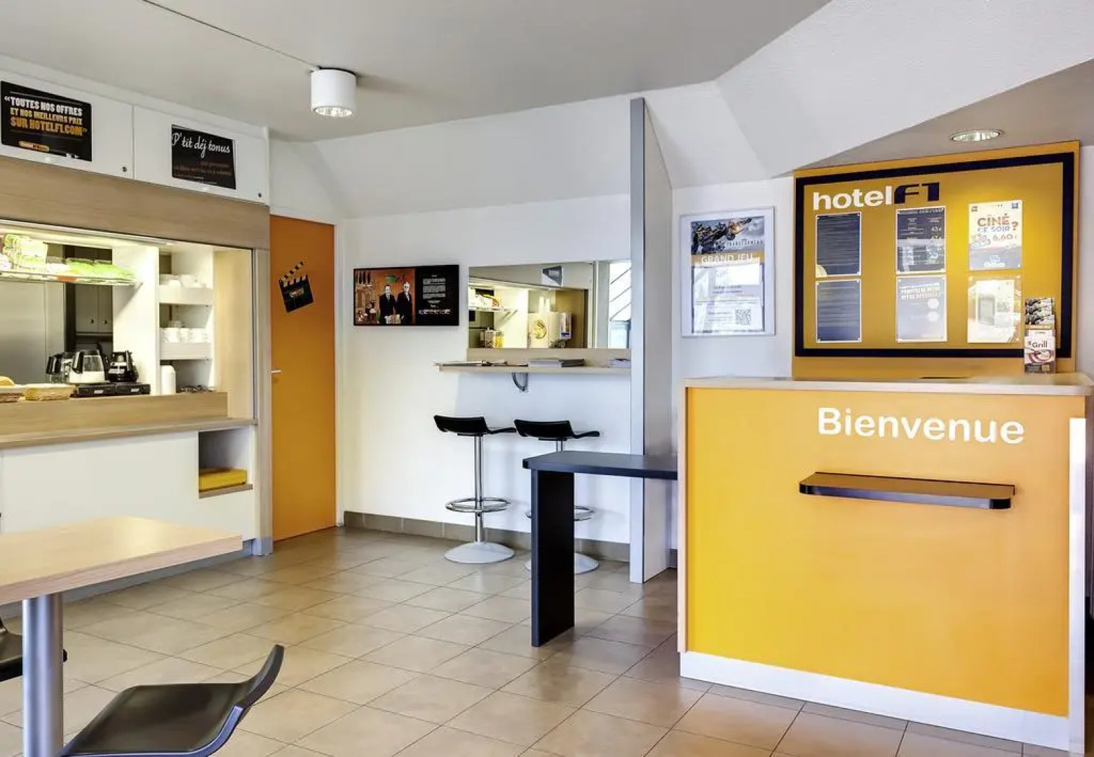 hotelF1 Aulnay Garonor A1