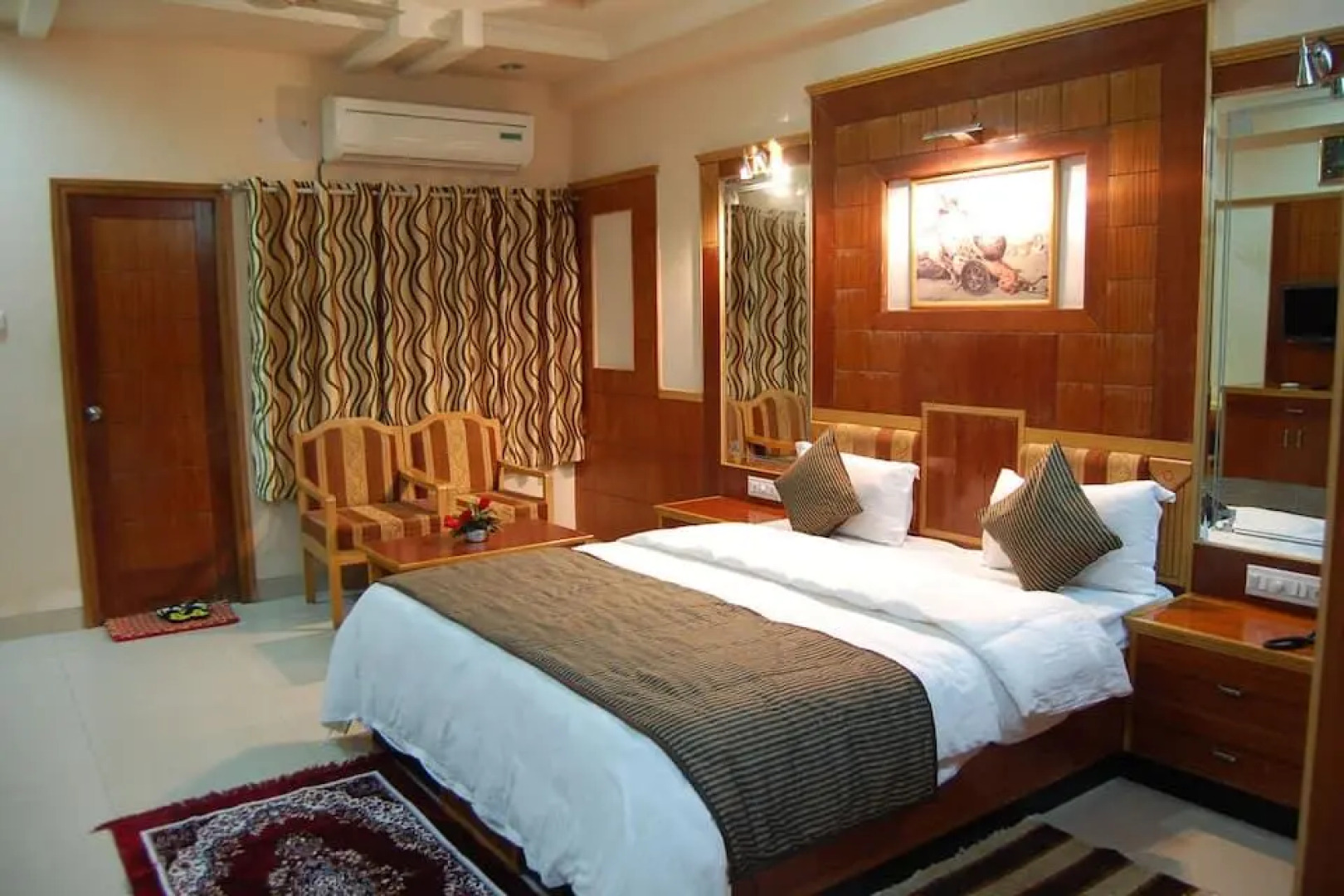 Hotel Kalinga Palace