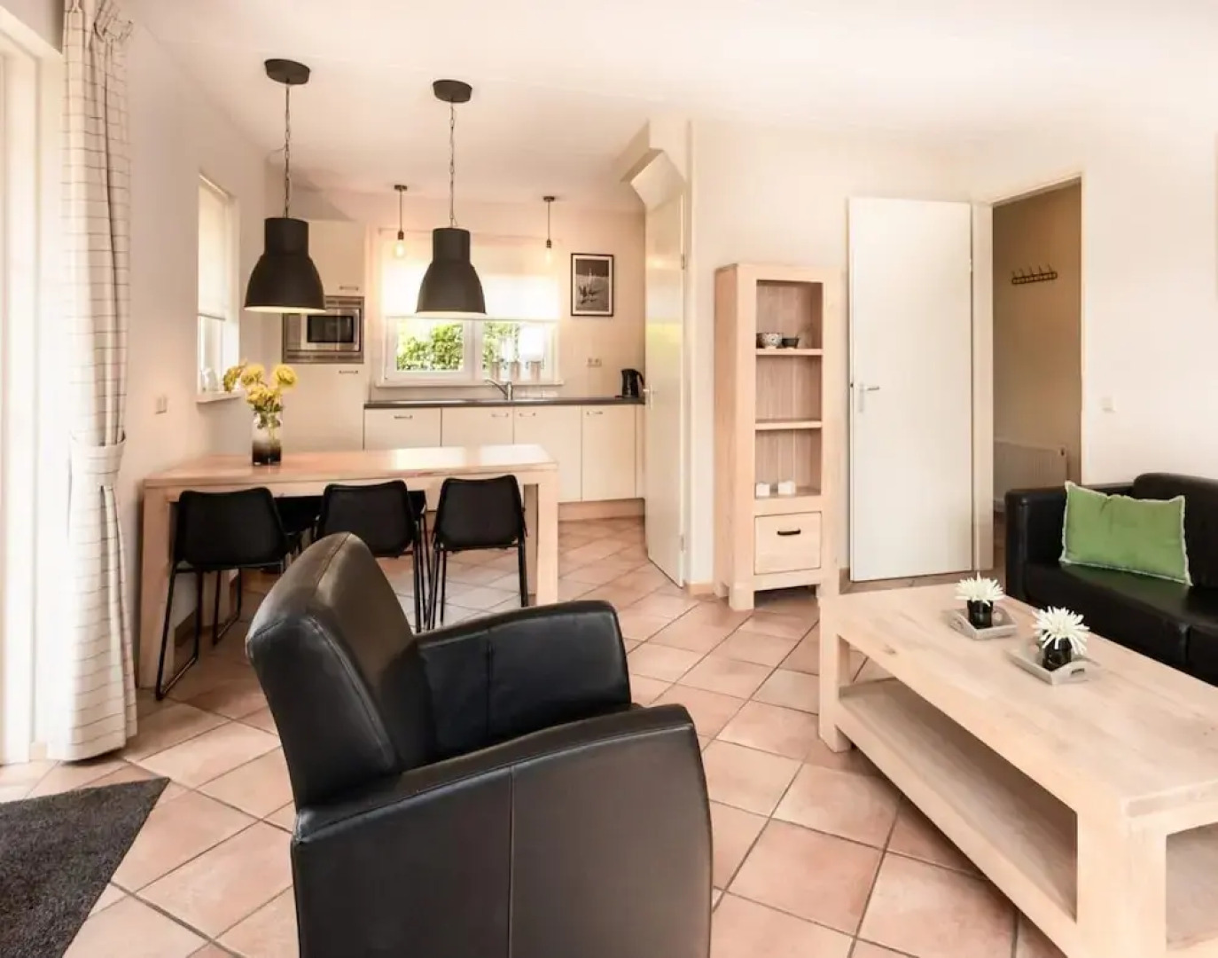 Holiday Home for six Guests