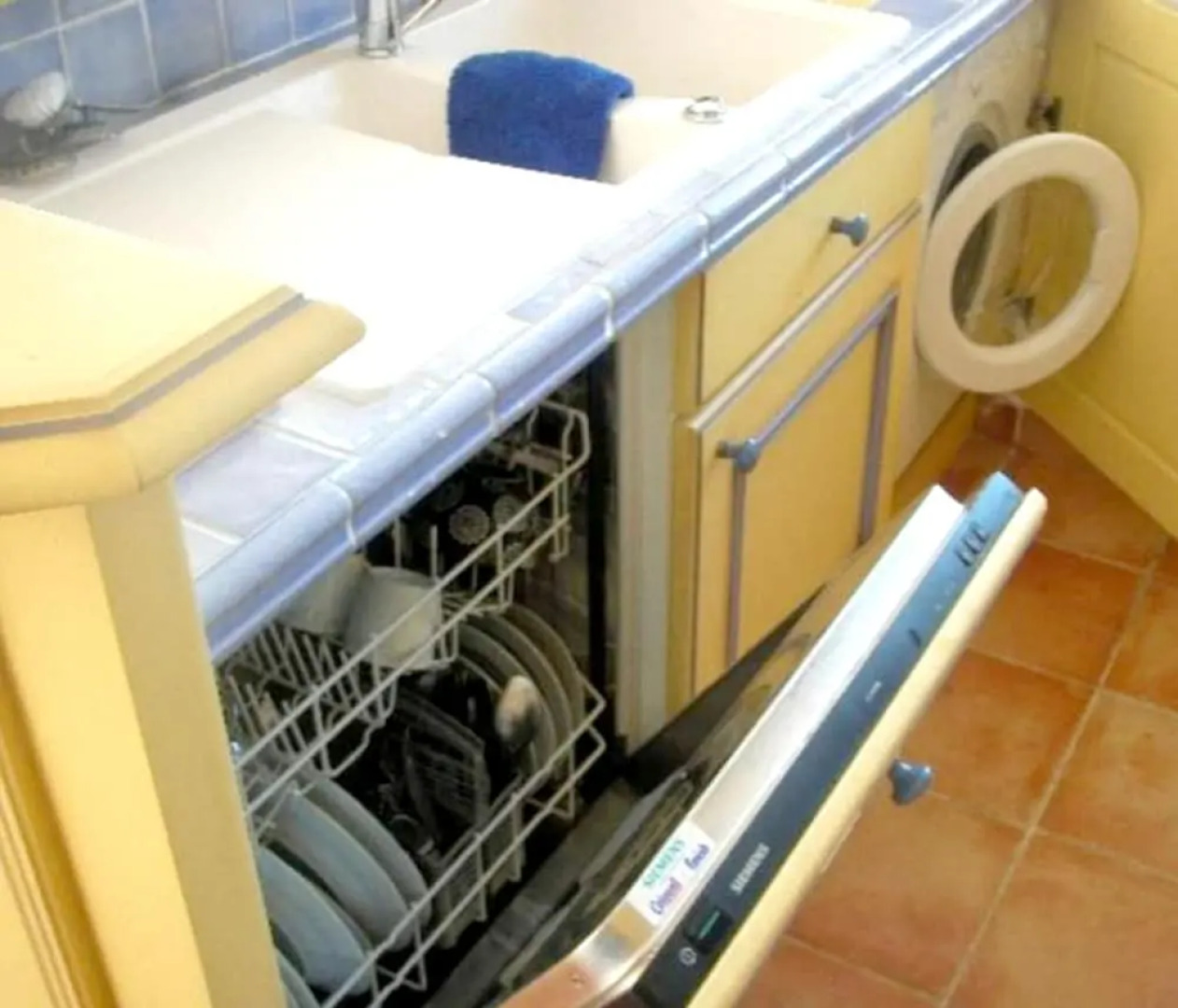 House With 2 Bedrooms in Cogolin, With Shared Pool, Terrace and Wifi