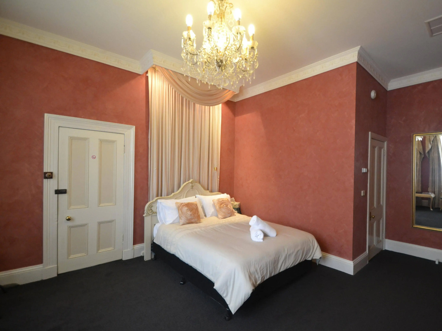 Bordello Hotel, Bar & Spa