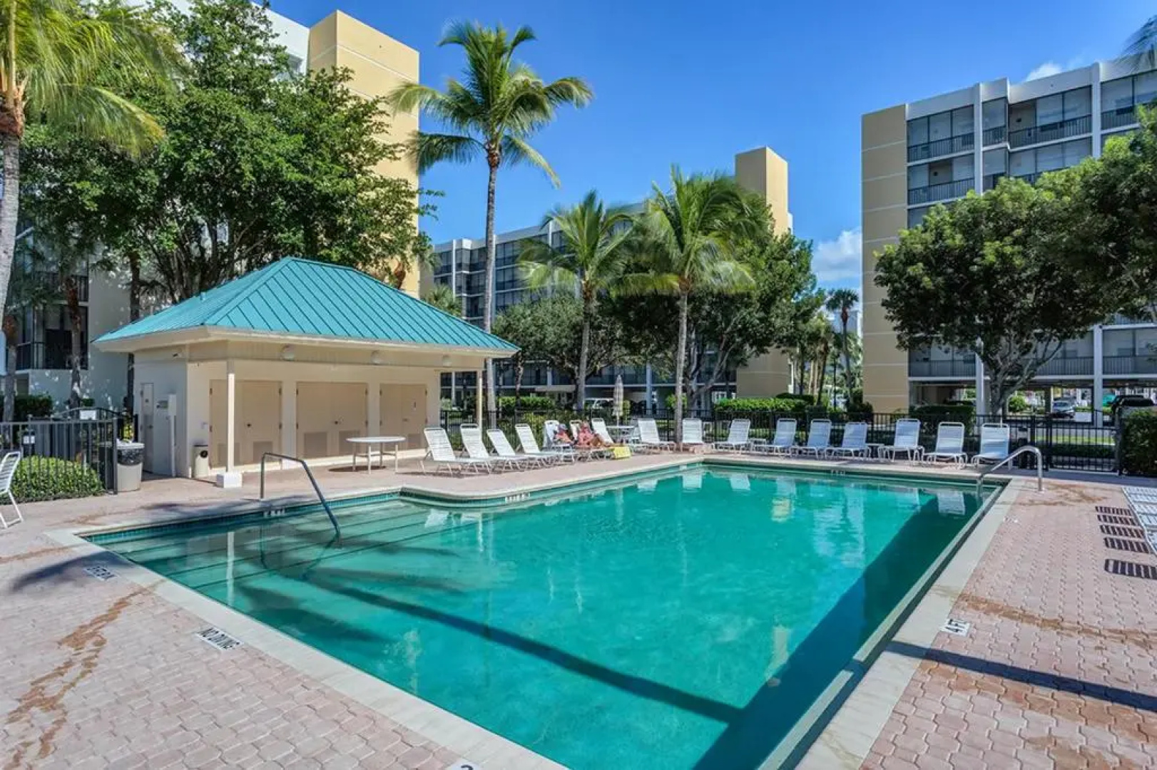 Hibiscus Pointe 733, 2 Bedrooms, WiFI, Heated Pool Access, Sleeps 6