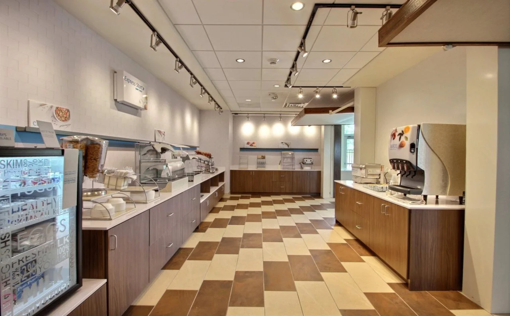 Holiday Inn Express & Suites Fond Du Lac by IHG