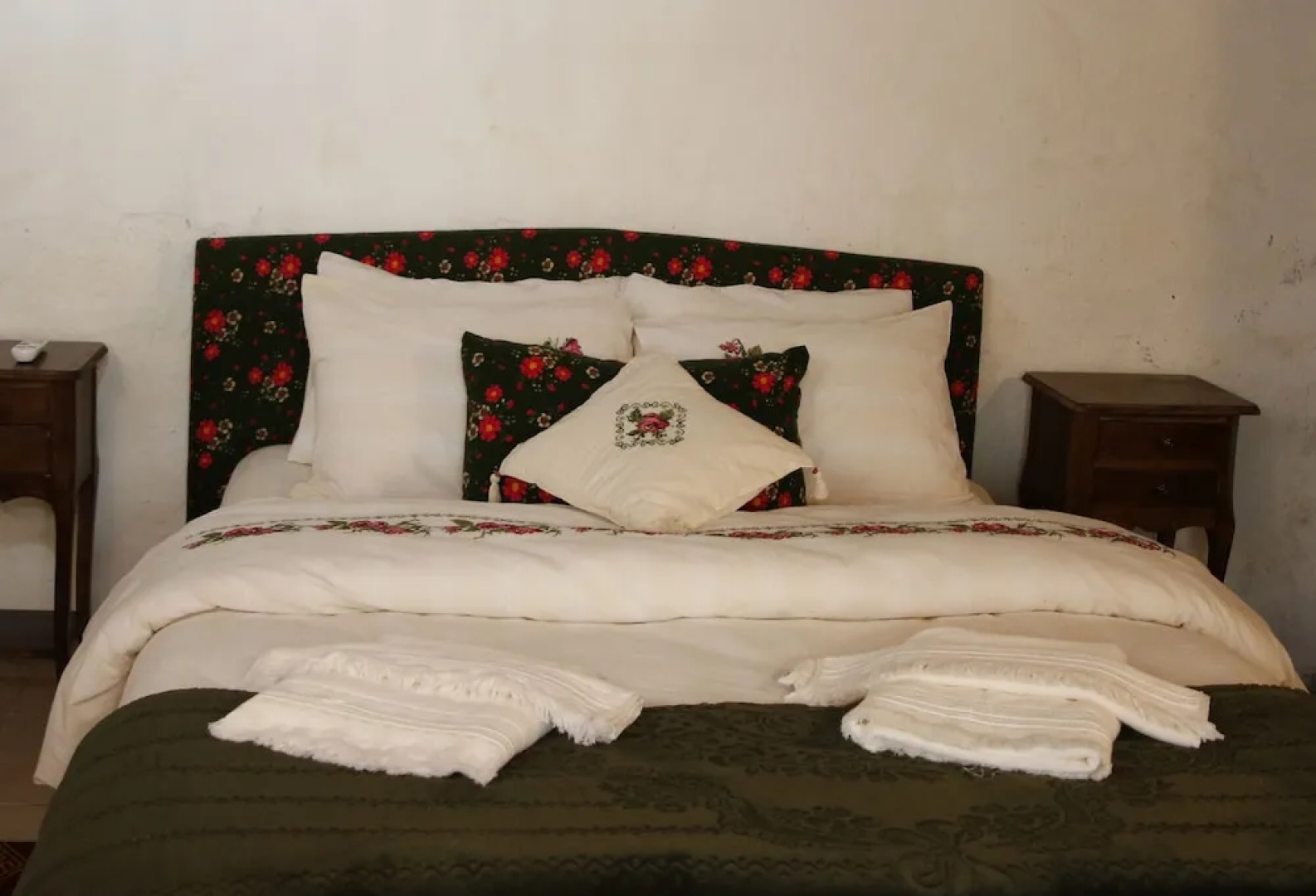 Shiraz Hotel & Restaurant