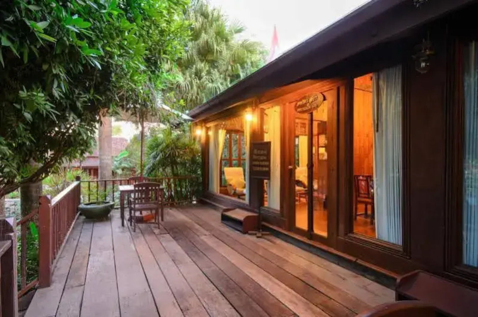 Petchvarin Resort and Spa