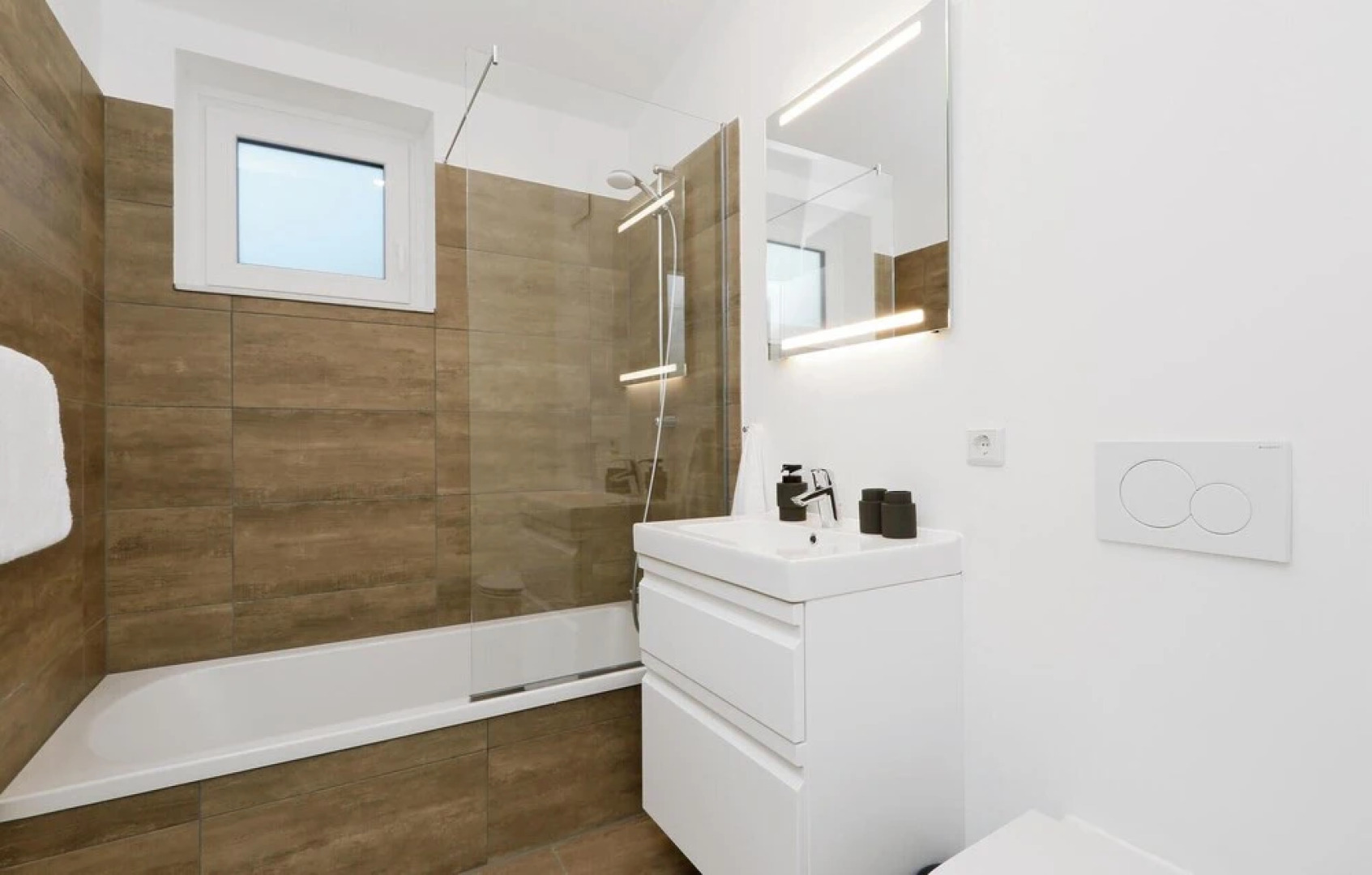 Beautiful Home in Lembruch/dümmer See With 2 Bedrooms, Sauna and Wifi