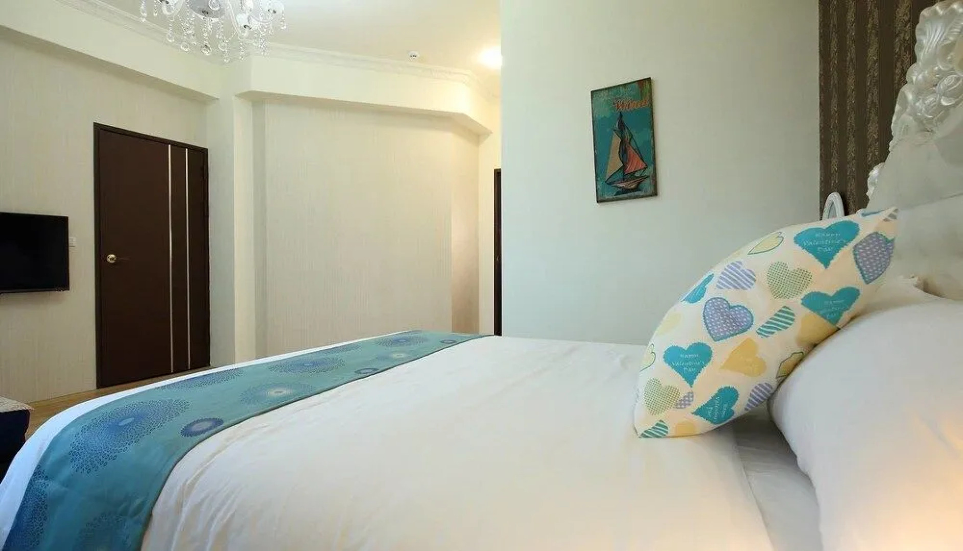 Textile Girl Romantic Homestay