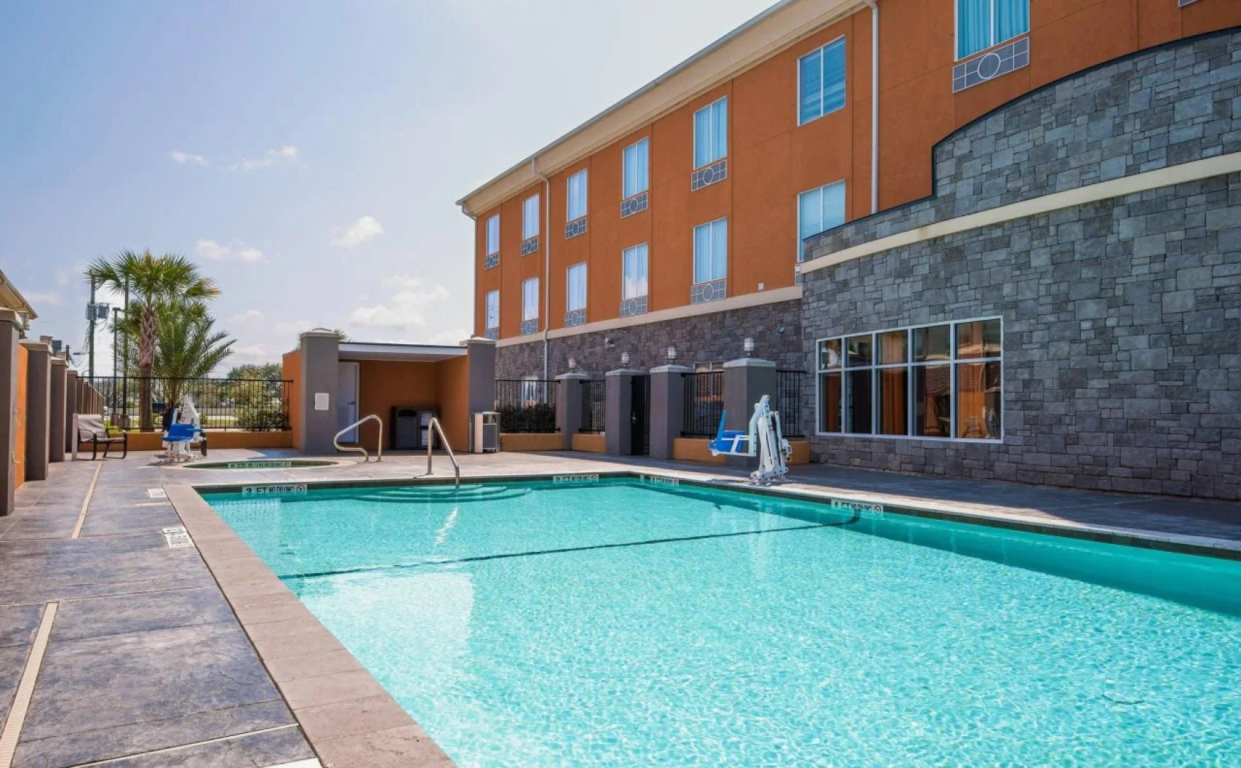 Holiday Inn Express Hotel & Suites Clute - Lake Jackson by IHG