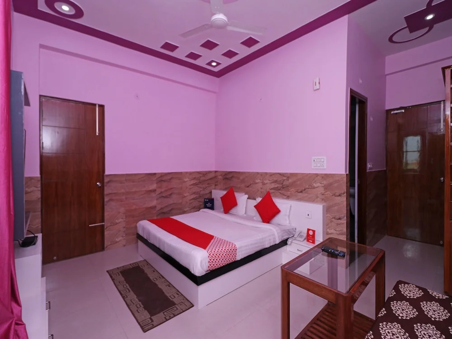 OYO 12065 Hotel Raj Palace