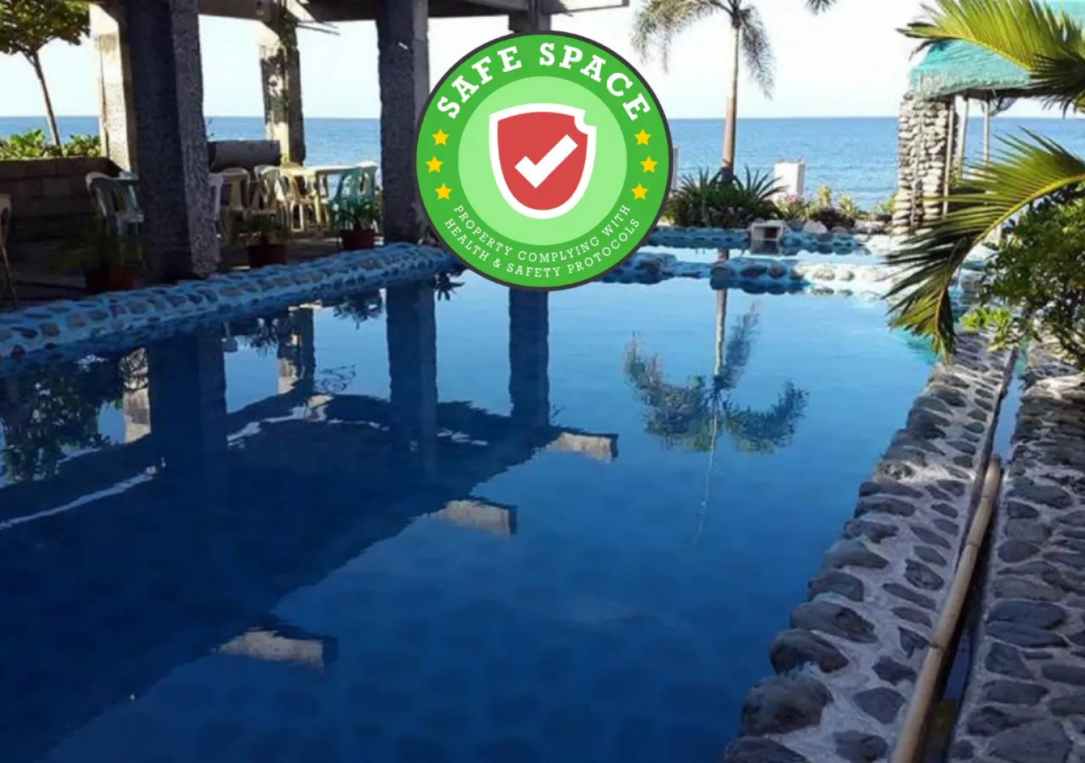 RedDoorz @ White Castle Beach Resort Iba Zambales - Vaccinated Staff